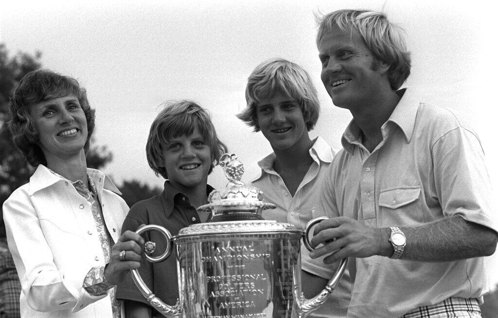 1975: Jack Nicklaus wins PGA Championship for fourth time